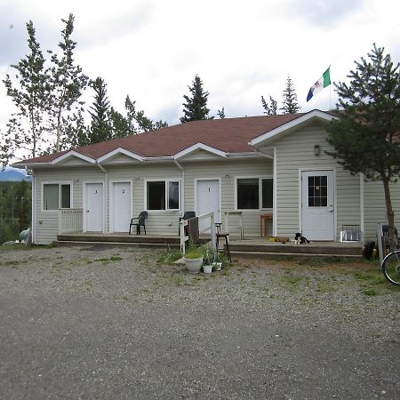 Johnson'S Crossing Lodge Johnsons Crossing Eksteriør bilde